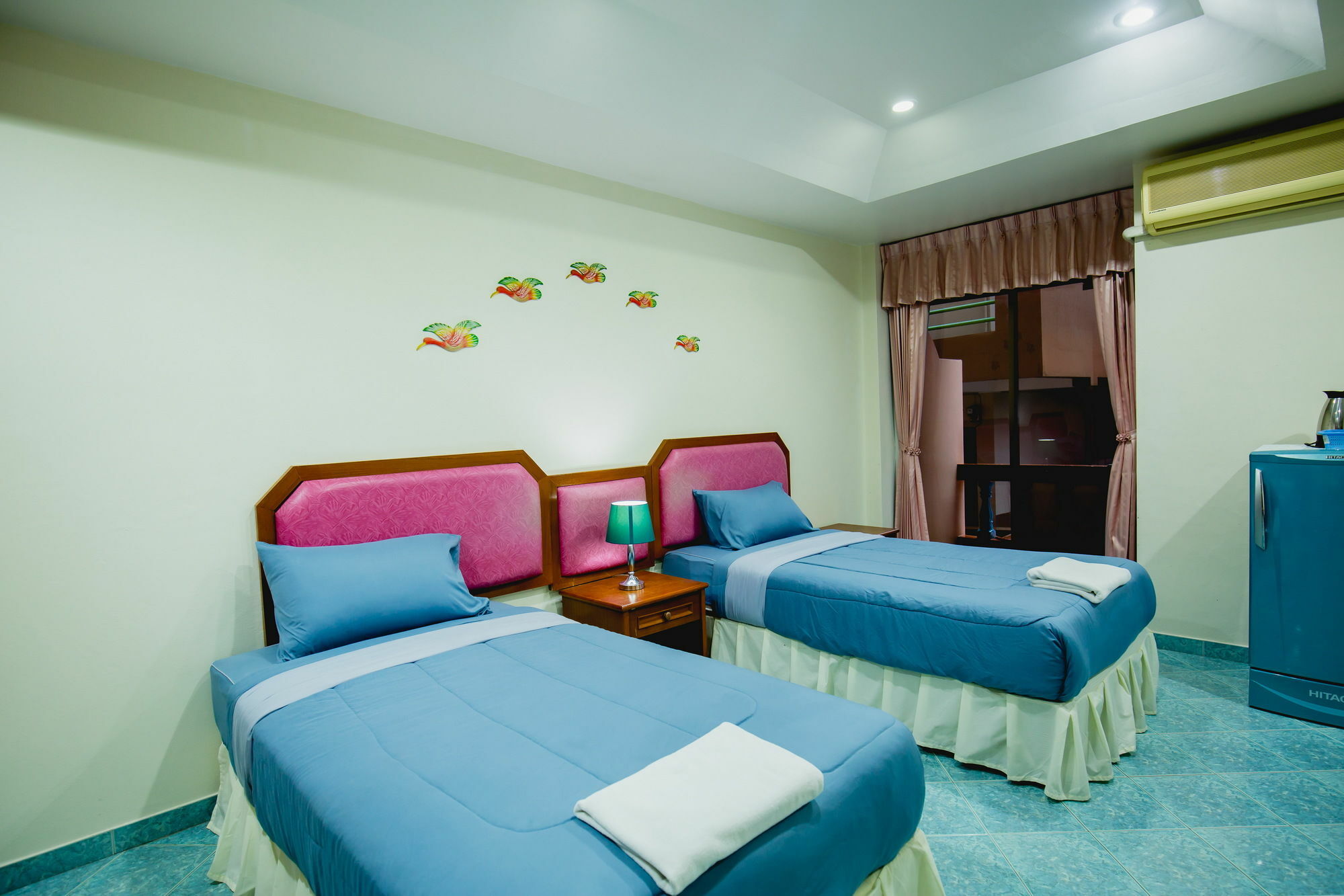 Chusri Hotel Patong Exterior photo