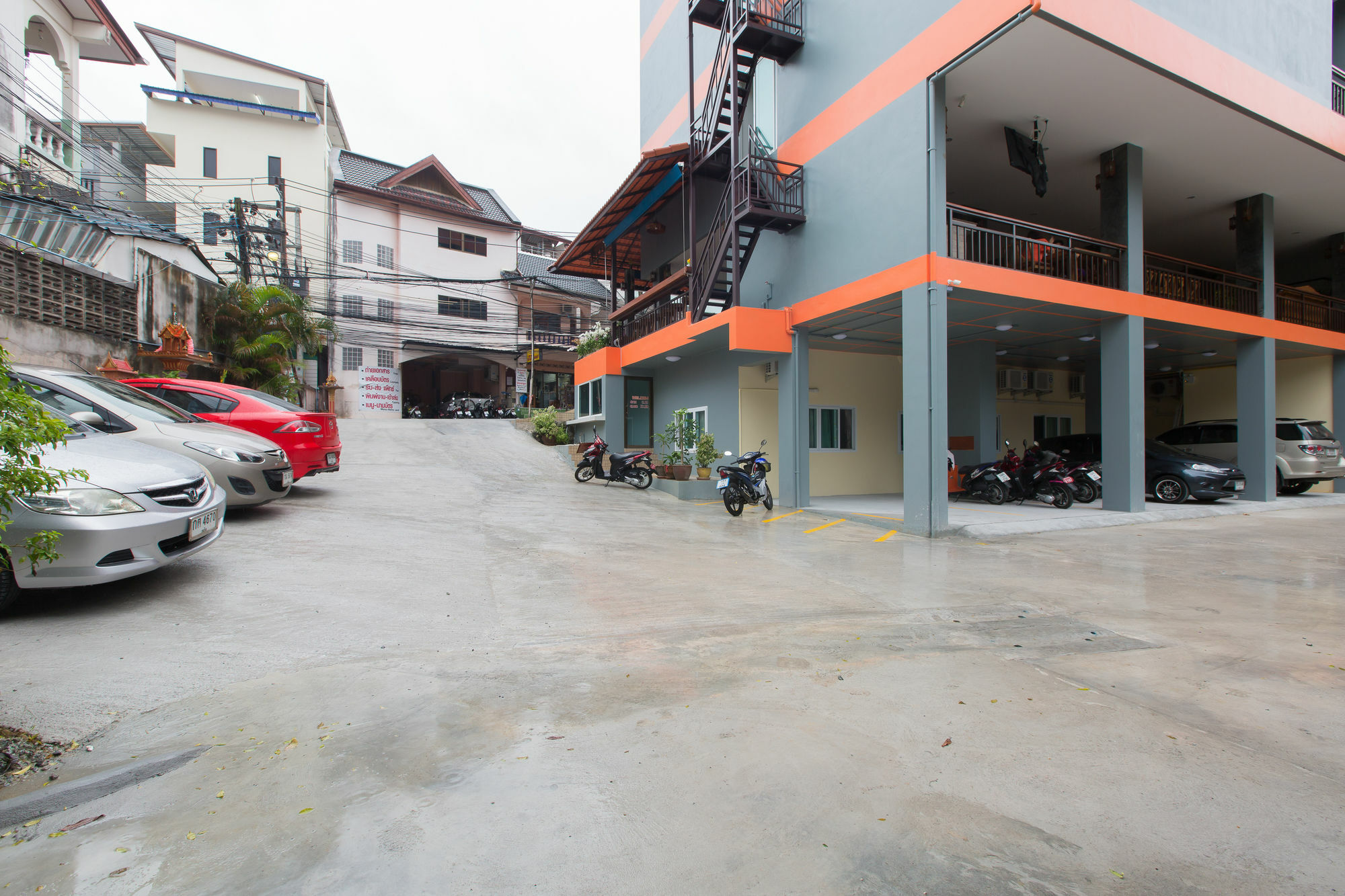 Chusri Hotel Patong Exterior photo